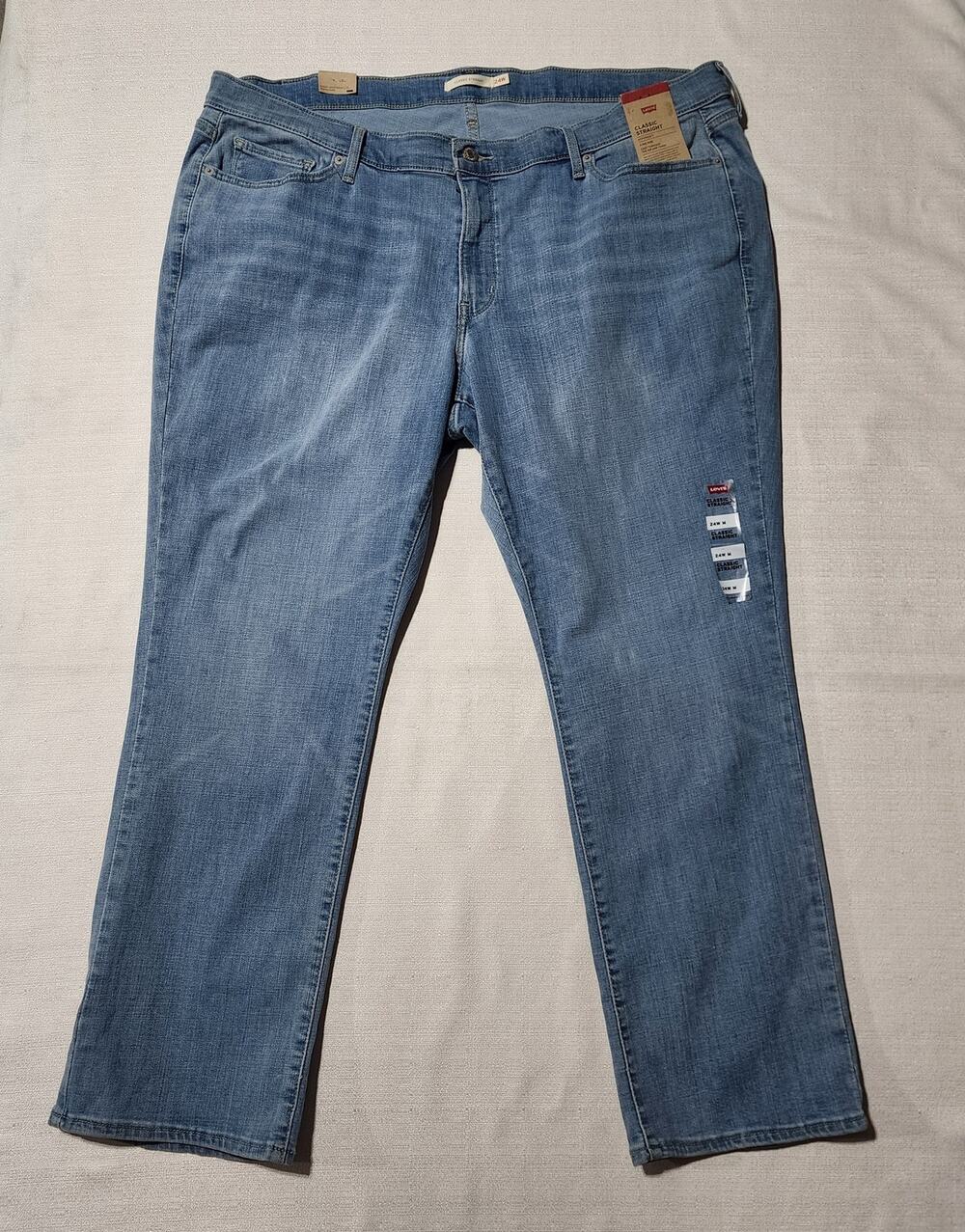 Levi's classic straight women's waist 44'' length 42''